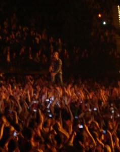 Und zum Schluss trugen die Fans Sänger Peter zu Recht auf Händen.