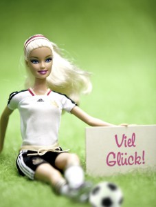 Die DFB-Barbie steht nicht im Aufgebot für die EM. Aber auch viele deutsche Leistungsträger aus der Bundesliga nicht. Foto: obs/Mattel GmbH