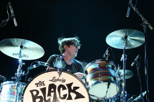 Die Black Keys hatten am Sonntagabend leider mit Soundproblemen zu kämpfen. Das Schlagzeug war trotzdem laut genug. Foto: FKP Scorpio/Malte Schmidt