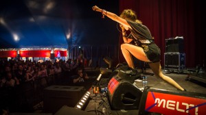 Samantha Urbani, "showing genuine energy" at Germany's Melt Festival. Image: Melt/Stephan Flad