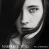 Unschuldig, aber nicht unbedarft ist das Debüt von Madeline Juno.