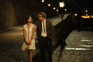 Szene aus dem Film Midnight In Paris von Woody Allen