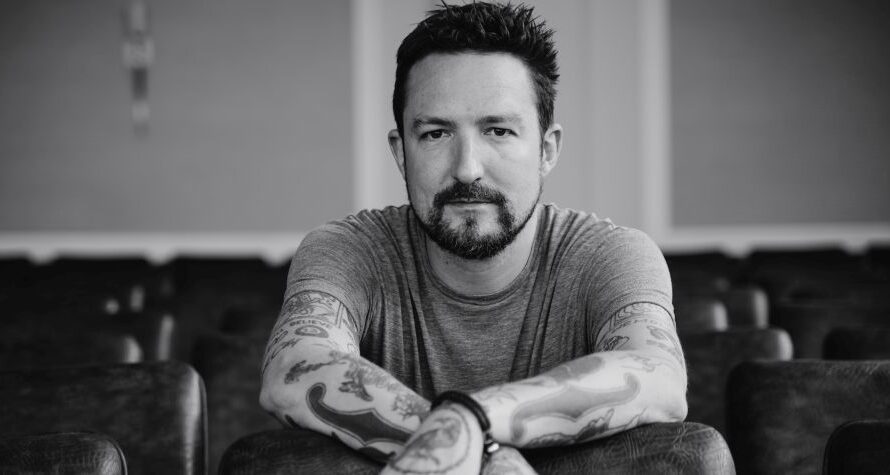 Frank Turner – “Undefeated”