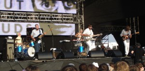 Die kompletten Shout Out Louds mit Ersatz am Bass.