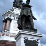 Oberst Pierre Philippe Denfert-Rocherau wurde für seine heldenhafte Verteidigung von Belfort ein Denkmal mitten in der Stadt errichtet.