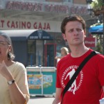 Unsere Stadtführerin Xenia und ich. Foto: Mayumi Leitgeb
