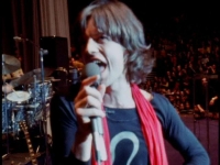 Gimme Shelter In Hochform: Mick Jagger performt und kommentiert die Szenen in "Gimme Shelter".