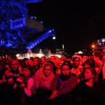Die Fans in der ersten Reihe rätseln bestimmt gerade, warum diese Location auch Stadt aus Eisen genannt wird.