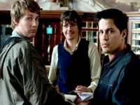 Hostel Josh (Derek Richardson, links) und Paxton (Jay Hernández) landen in einem Horror-Hostel.