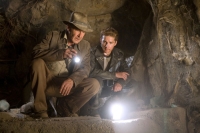 Indiana Jones und das Königreich des Kristallschädels Professor Jones (Harrison Ford, links) und der junge Mutt (Shia LaBeouf) suchen eine Stadt aus Gold.
