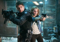 Mission Impossible 3 Agent Ethan Hunt (Tom Cruise) muss seine Kollegin Lindsey Farris (Kerri Russell) aus einer Falle retten.