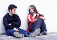 Klassenfahrt Ronny (Steven Sperling) hat sich in Isa (Sophie Kempe) verliebt.