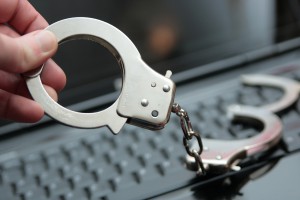 Urheberrechtsverstöße sind auch im Netz strafbar - und können schnell teuer werden. Foto: obs/Advocard Rechtsschutzversicherung AG