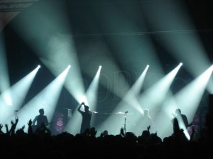 Die Dropkick Murphys treffen in Leipzig auf einen Saal voller Hingabe und Liebe.