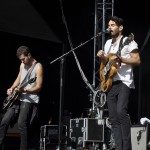 Local Natives freuten sich: Zum ersten Mal hatten sie bei einem Auftritt in Deutschland gutes Wetter.