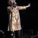 Katie Stelmanis (Austra) hatte sich die Sonnenbrille von Joan Collins ausgeliehen.