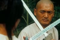 Li Mu Bai (Chow Yun-Fat) will sein legendäres Schwert wieder finden.