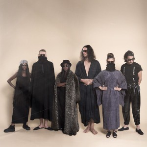 Sirens Of Lesbos erinnern uns mit einem Free Track an den Sommer. Foto: Katrin Brauer Promotion