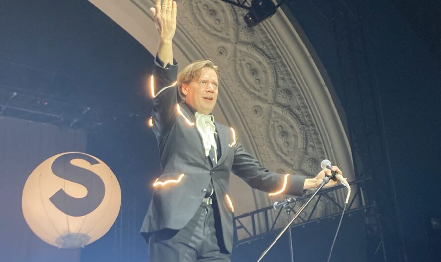 The Hives – „Tyrannosaurus Hives“