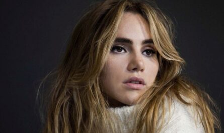 Suki Waterhouse I Can't Let Go