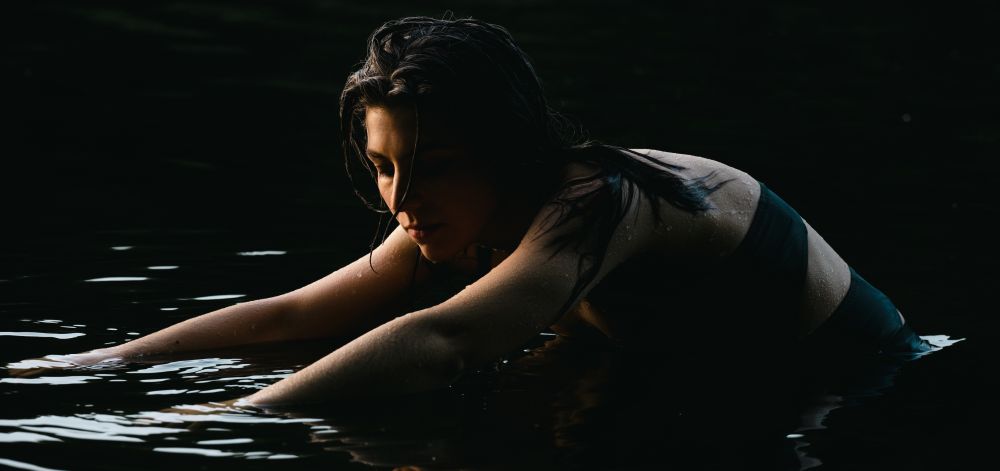 Julia Holter – "In The Same Room"
