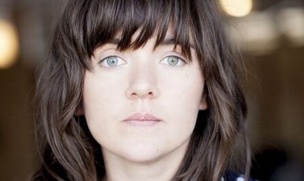 Courtney Barnett Everybody Here Hates You